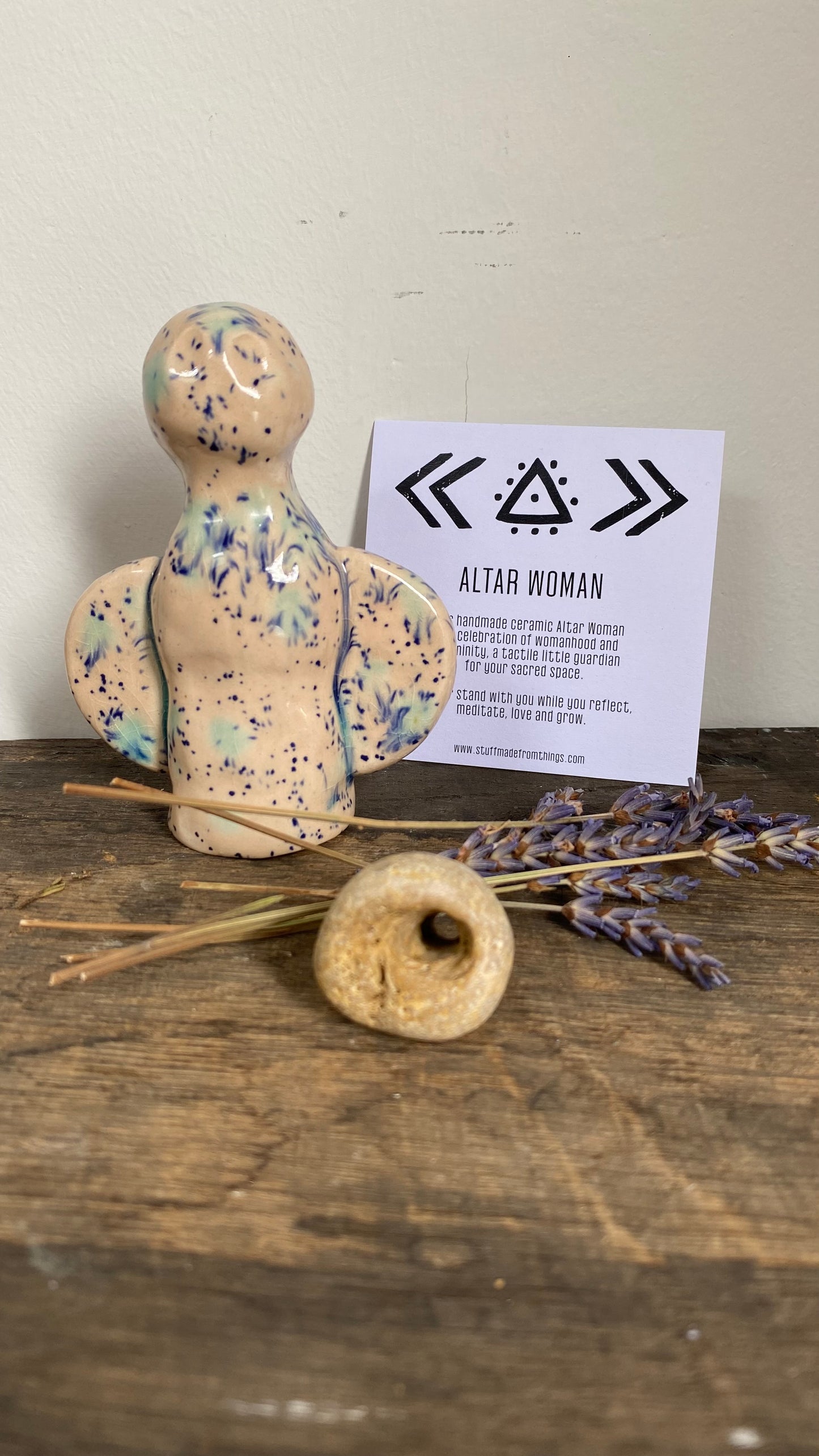 Altar Woman Figurine - Ceramic - Pink Speckled