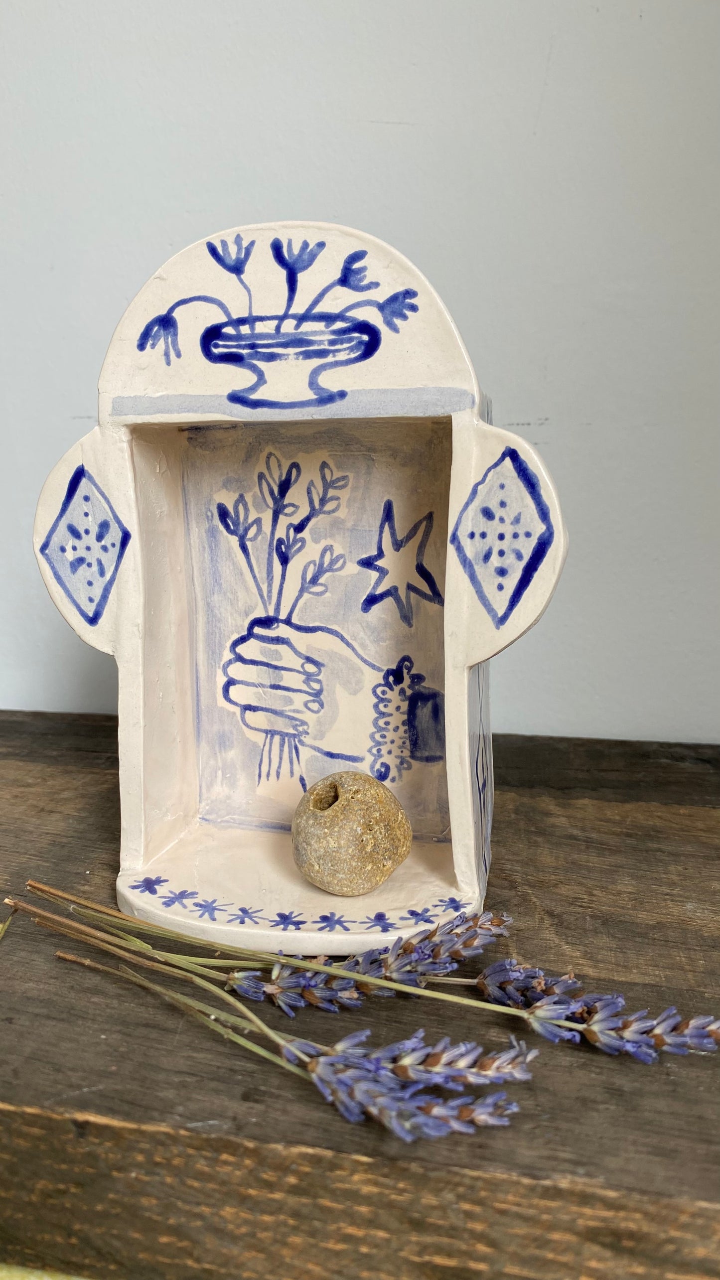Little Altar - Temple - Ceramic Art - Object - Hand & House