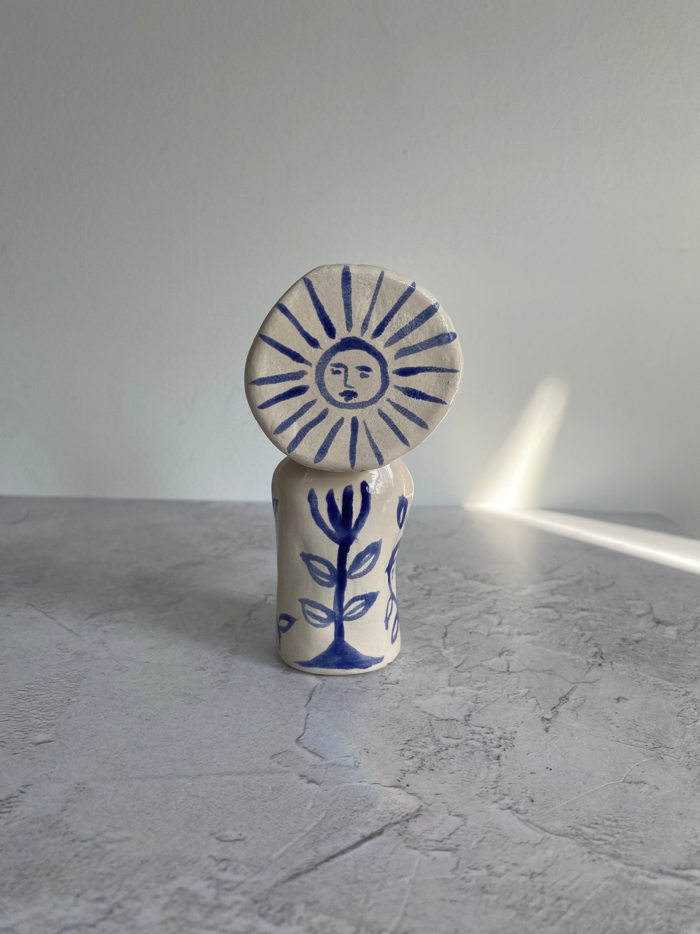 Illustrated Blue and white Altar Woman Shrine Figurine