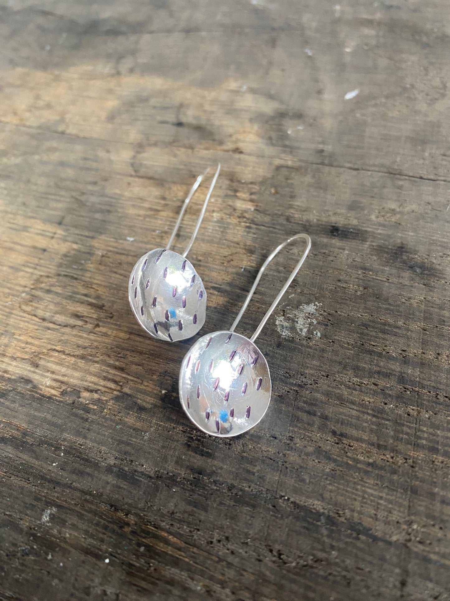 SIDHEL Handmade Recycled Sterling Silver Earrings with Dash design
