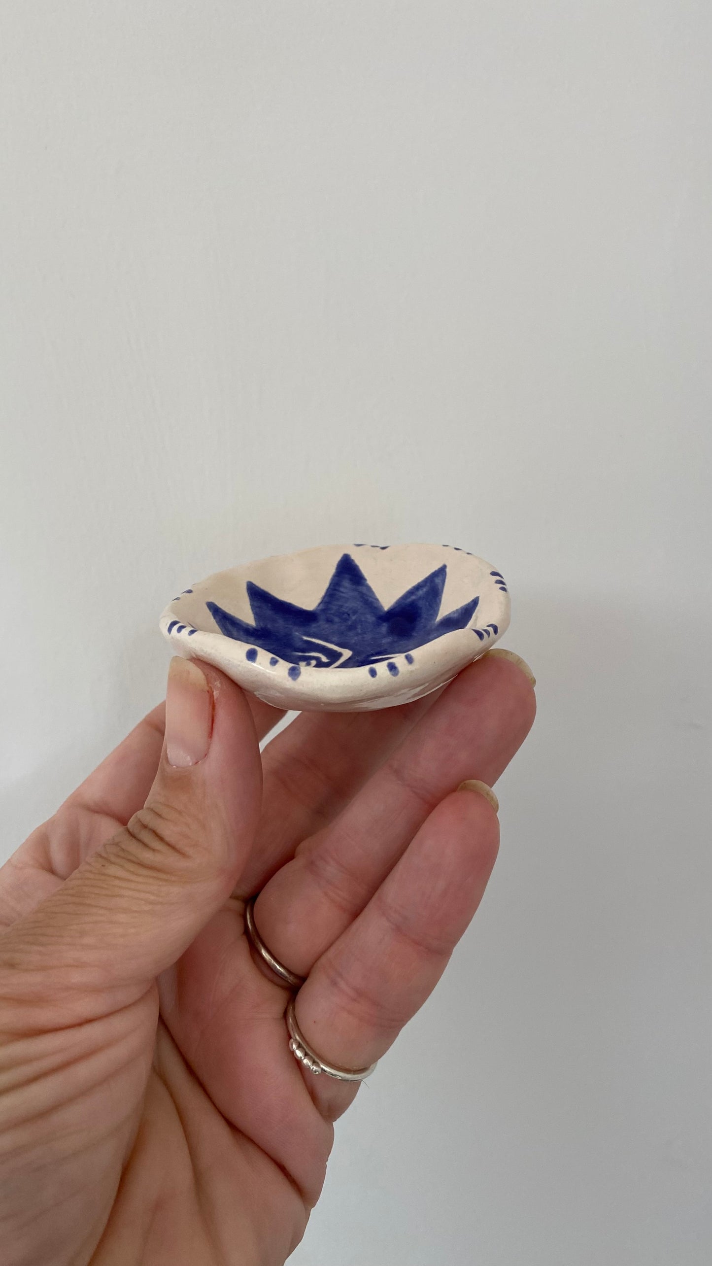 Ceramic Trinket Dish - Decorative Bowl - Ring Dish - Illustration - Star - Delft Inspired
