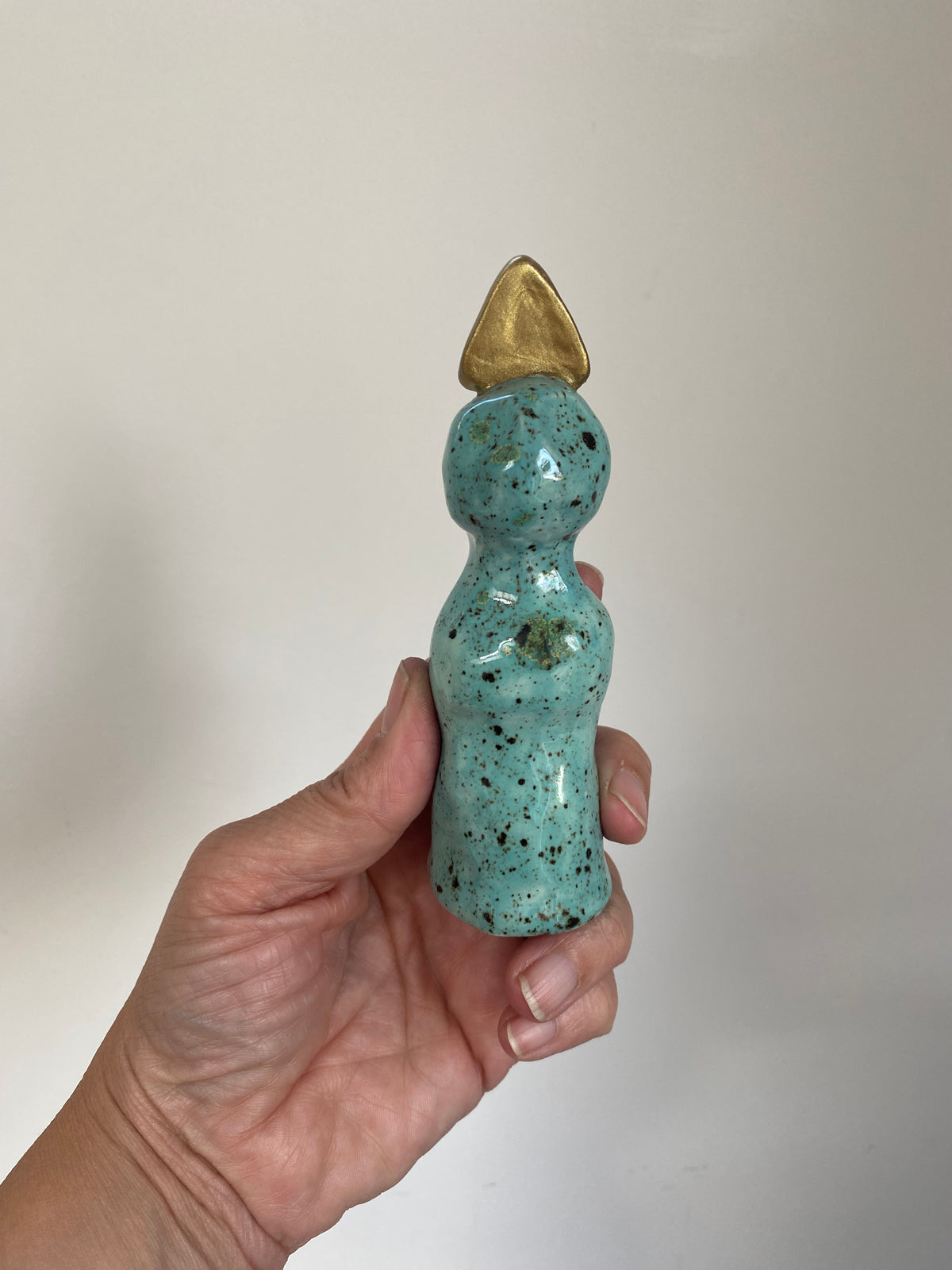 Altar Woman Figurine - Ceramic - Turquoise Speckled - Gold