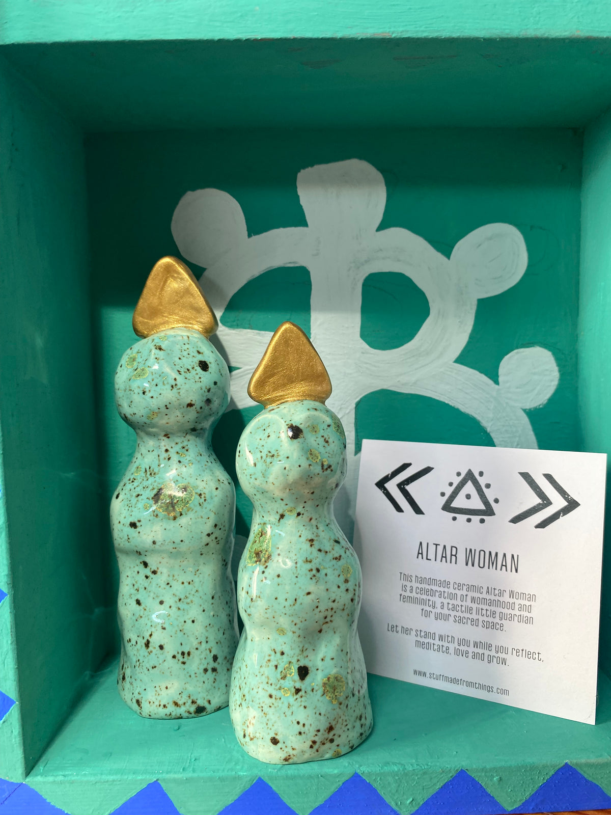 Altar Woman Figurine - Ceramic - Turquoise Speckled - Gold