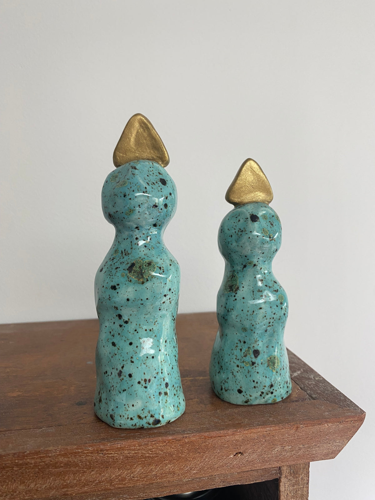 Altar Woman Figurine - Ceramic - Turquoise Speckled - Gold