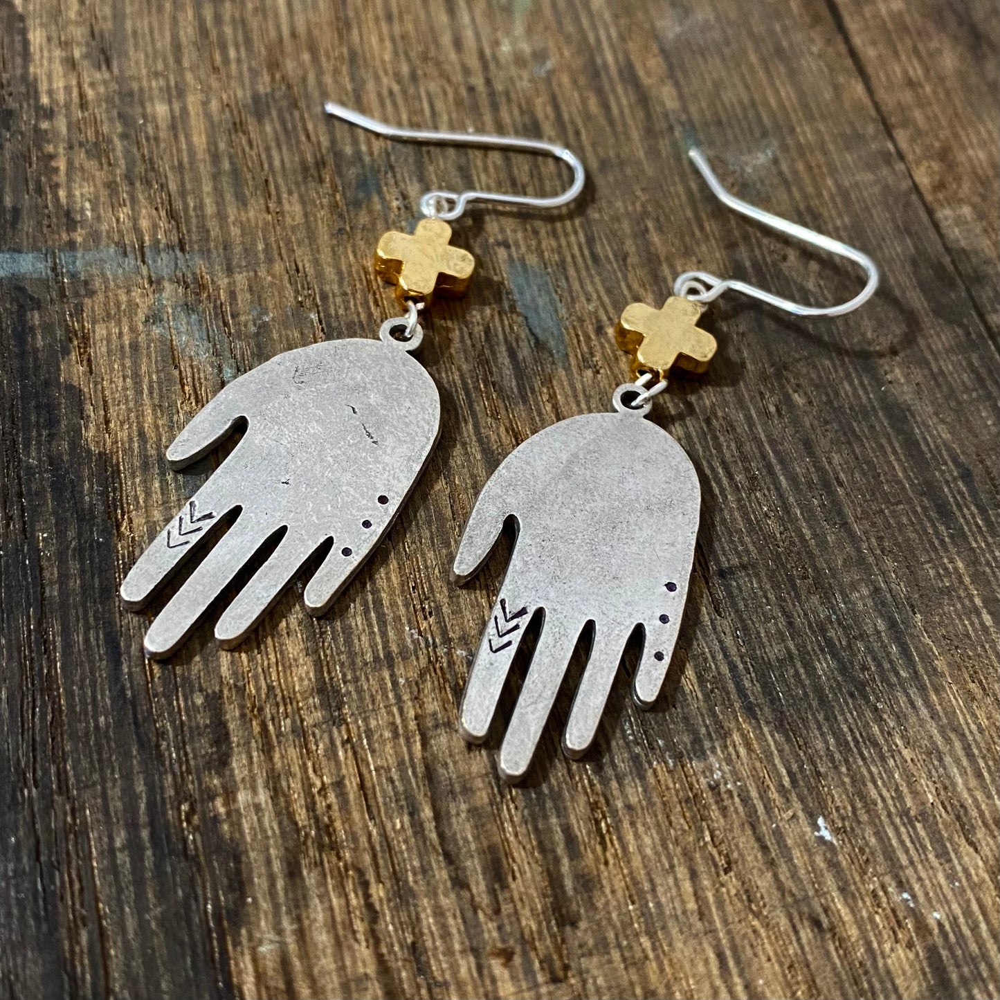 HEALING HANDS Hammered Silver plated earrings