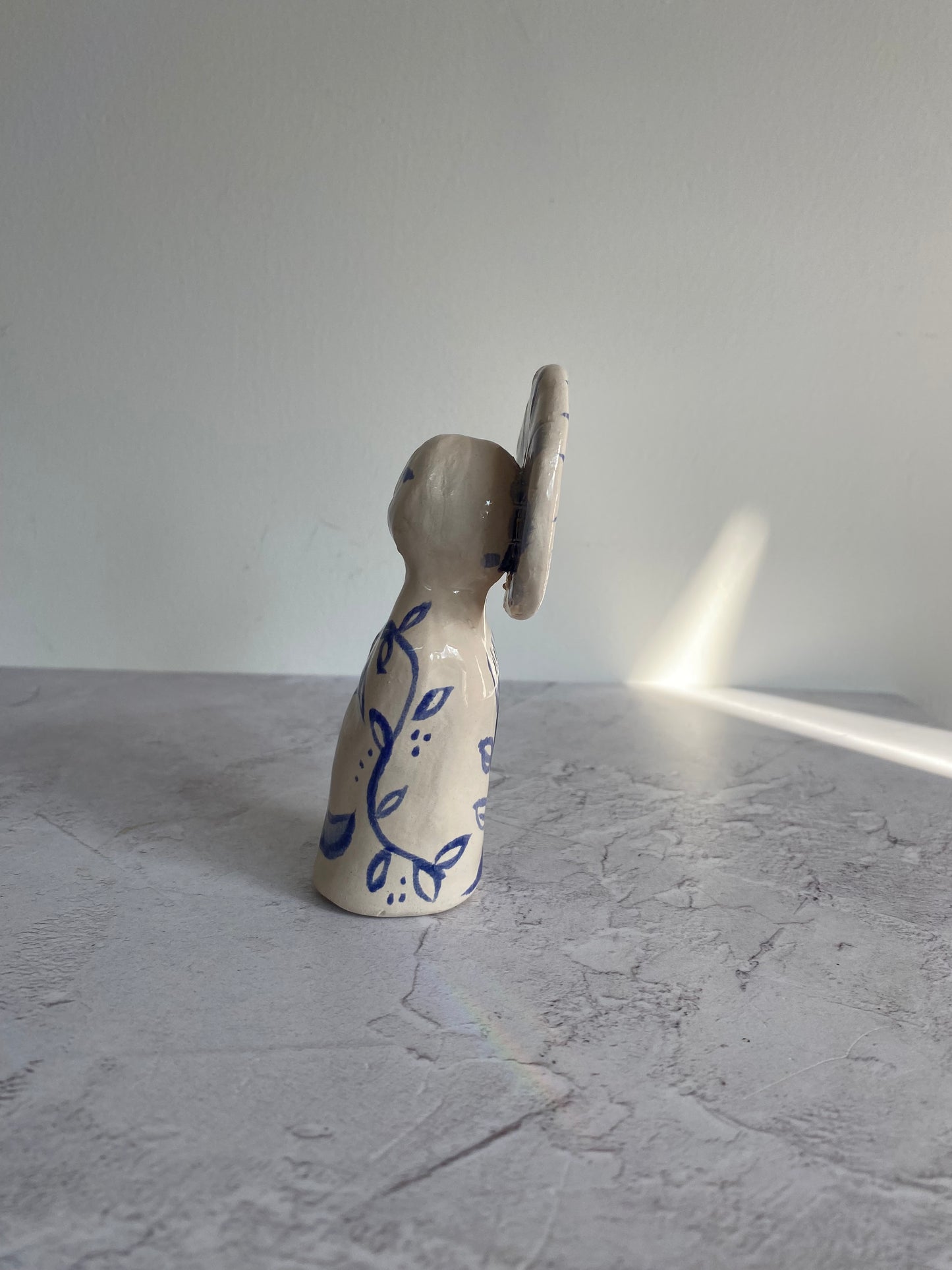Illustrated Blue and white Altar Woman Shrine Figurine