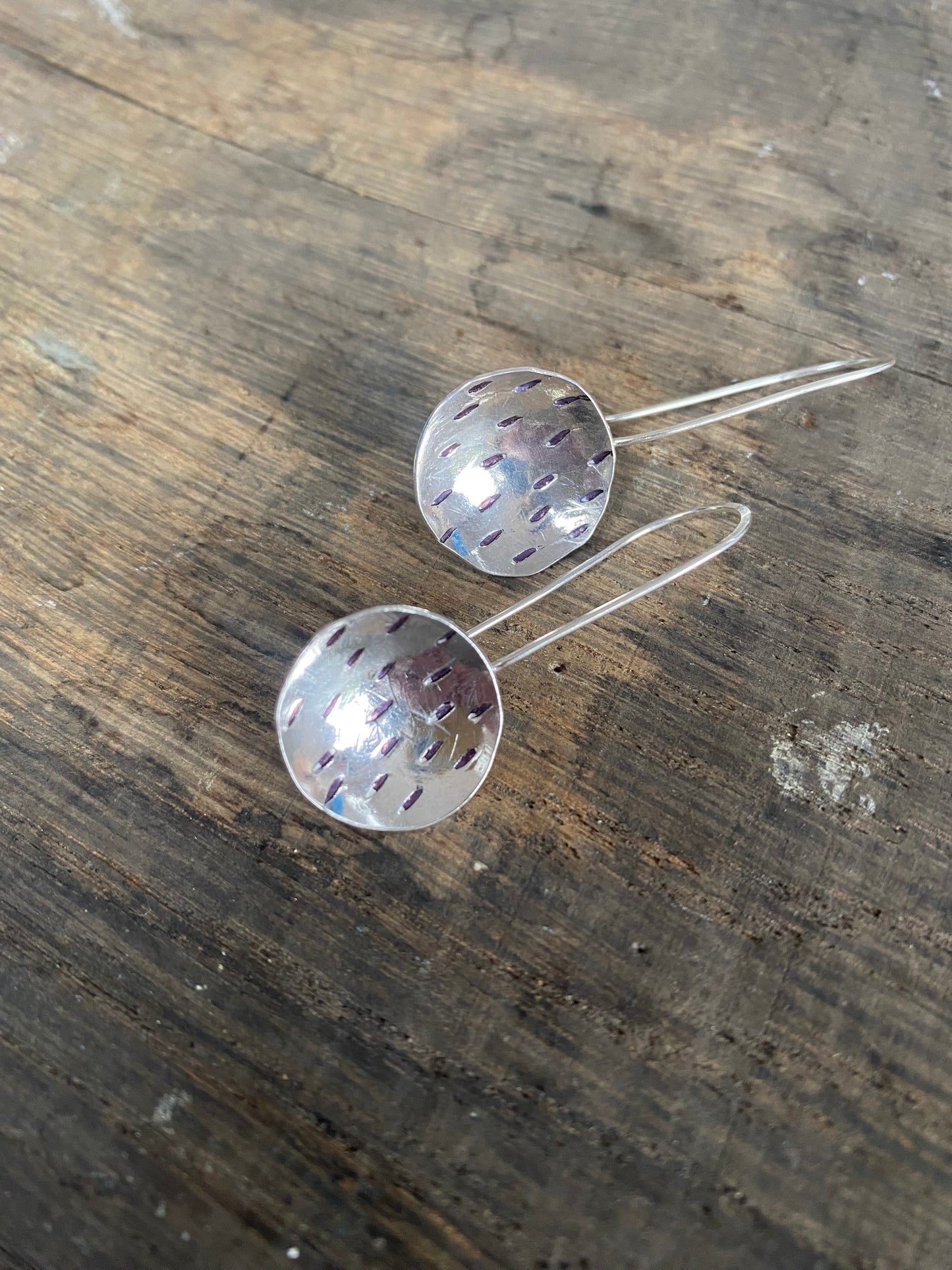 SIDHEL Handmade Recycled Sterling Silver Earrings with Dash design