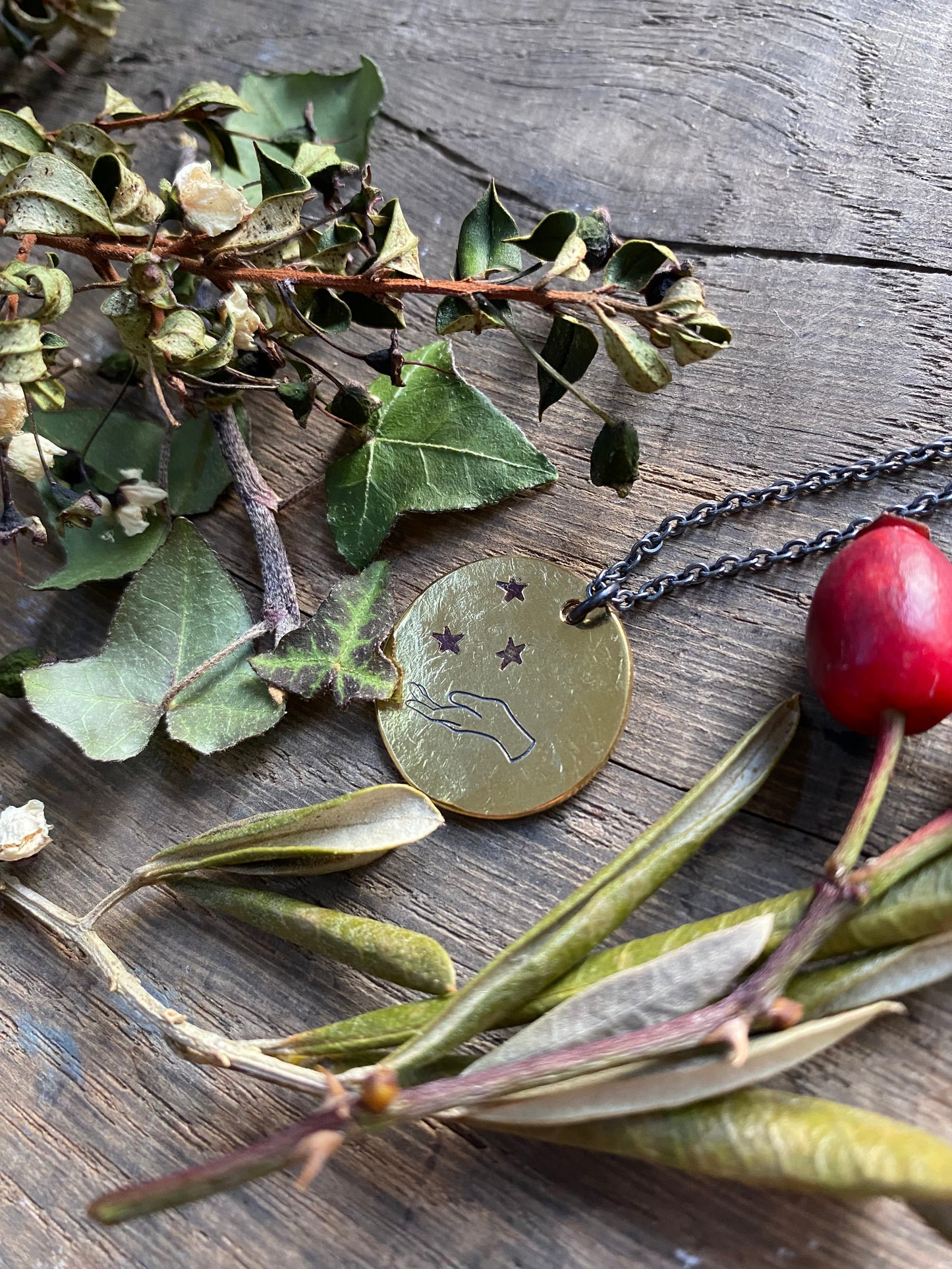 GIFT Pendant Necklace in Gift Tin