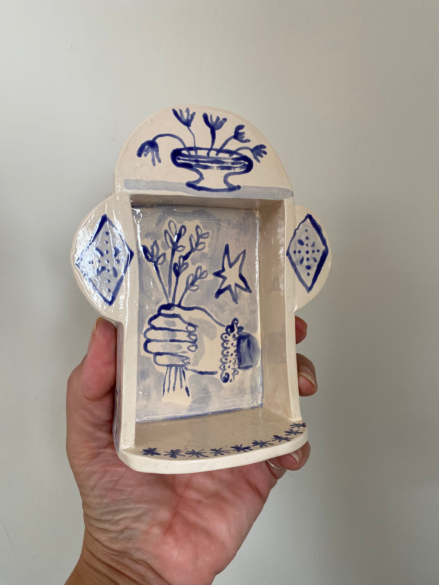 Little Altar - Temple - Ceramic Art - Object - Hand & House