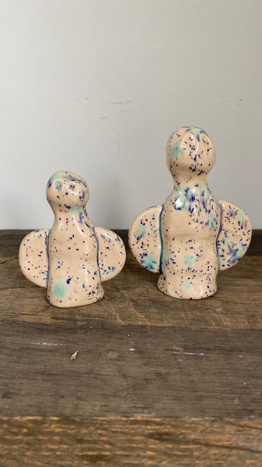 Altar Woman Figurine - Ceramic - Pink Speckled