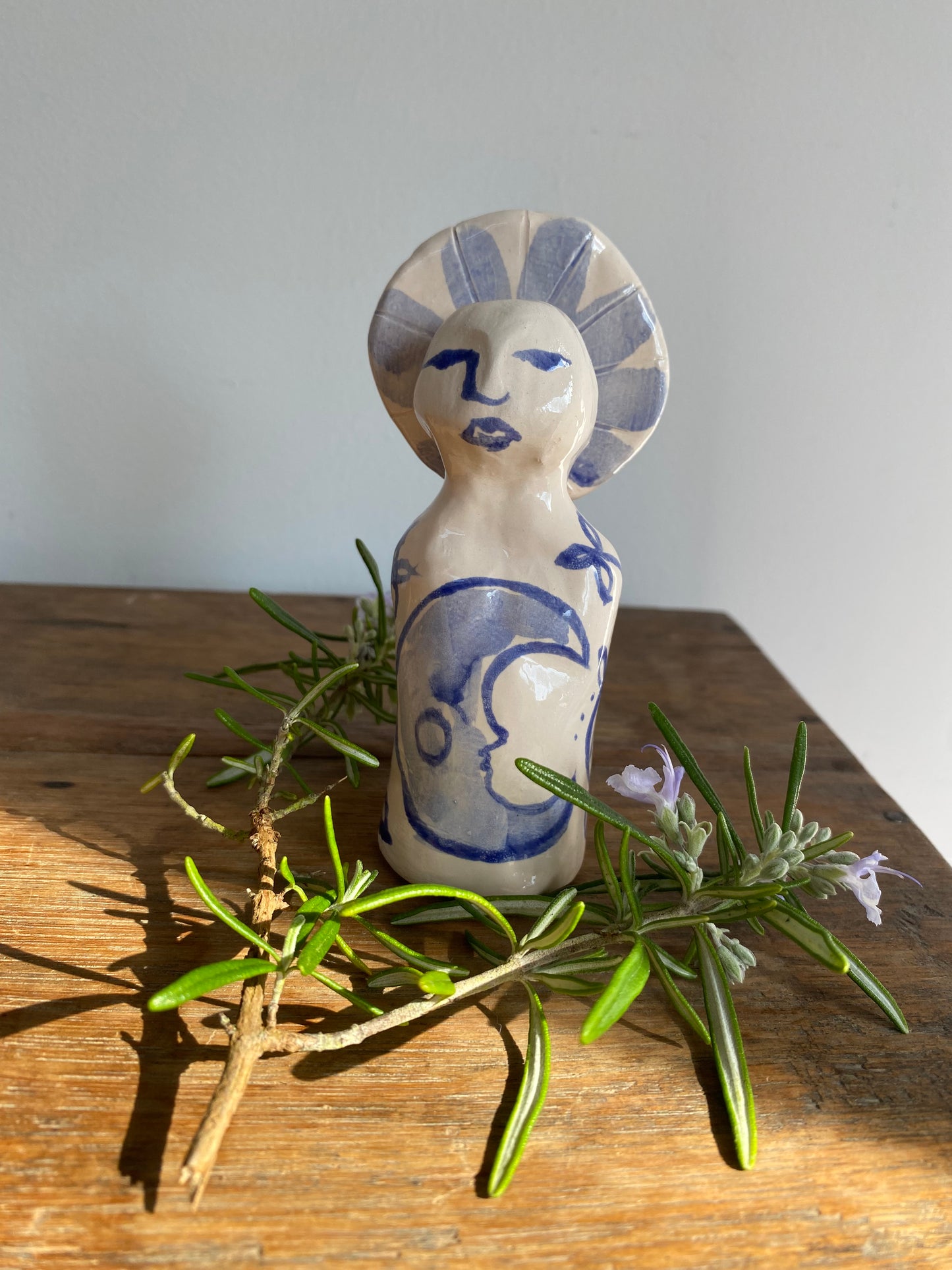 Illustrated Blue and white Altar Woman Shrine Figurine