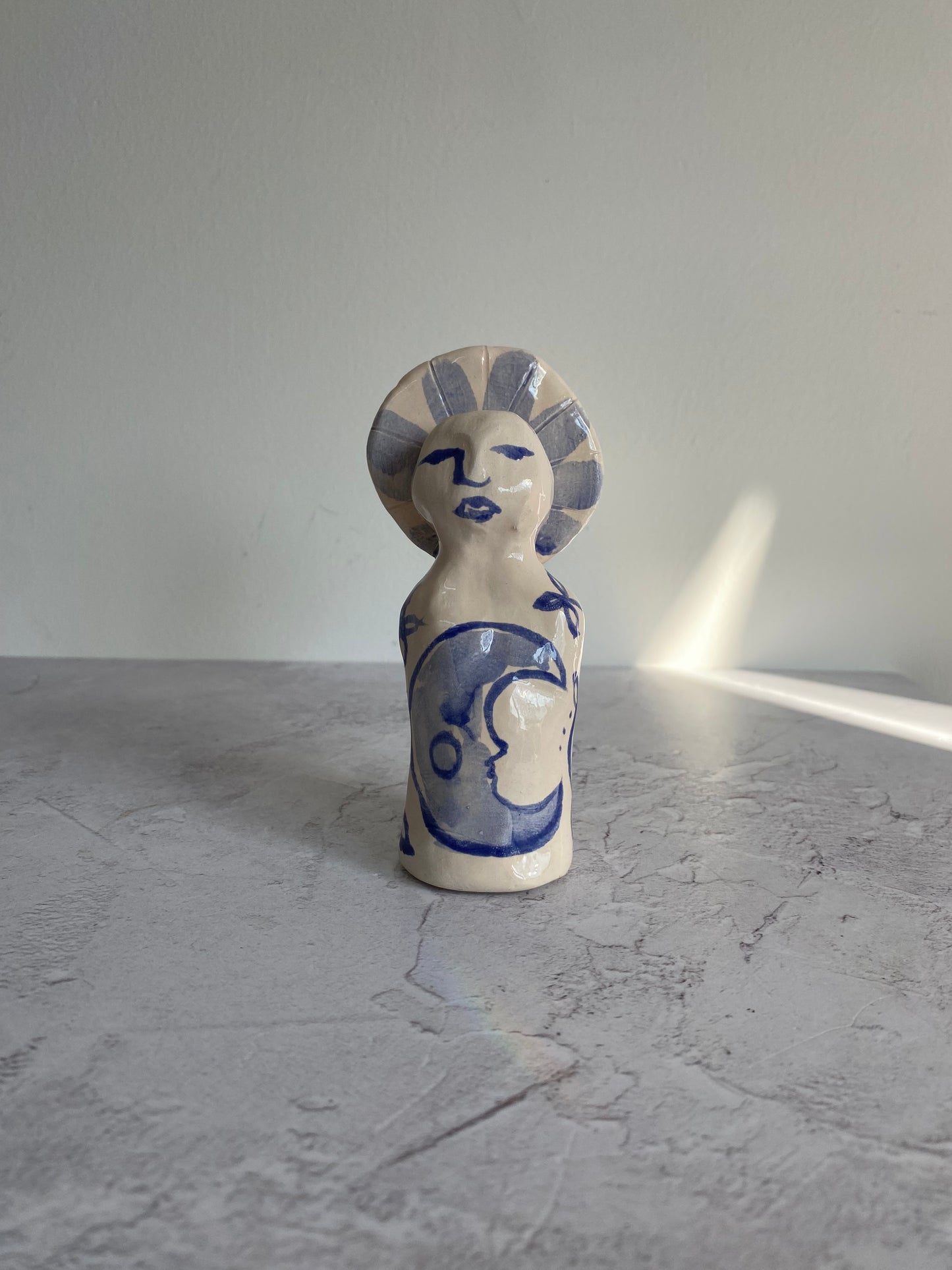 Illustrated Blue and white Altar Woman Shrine Figurine