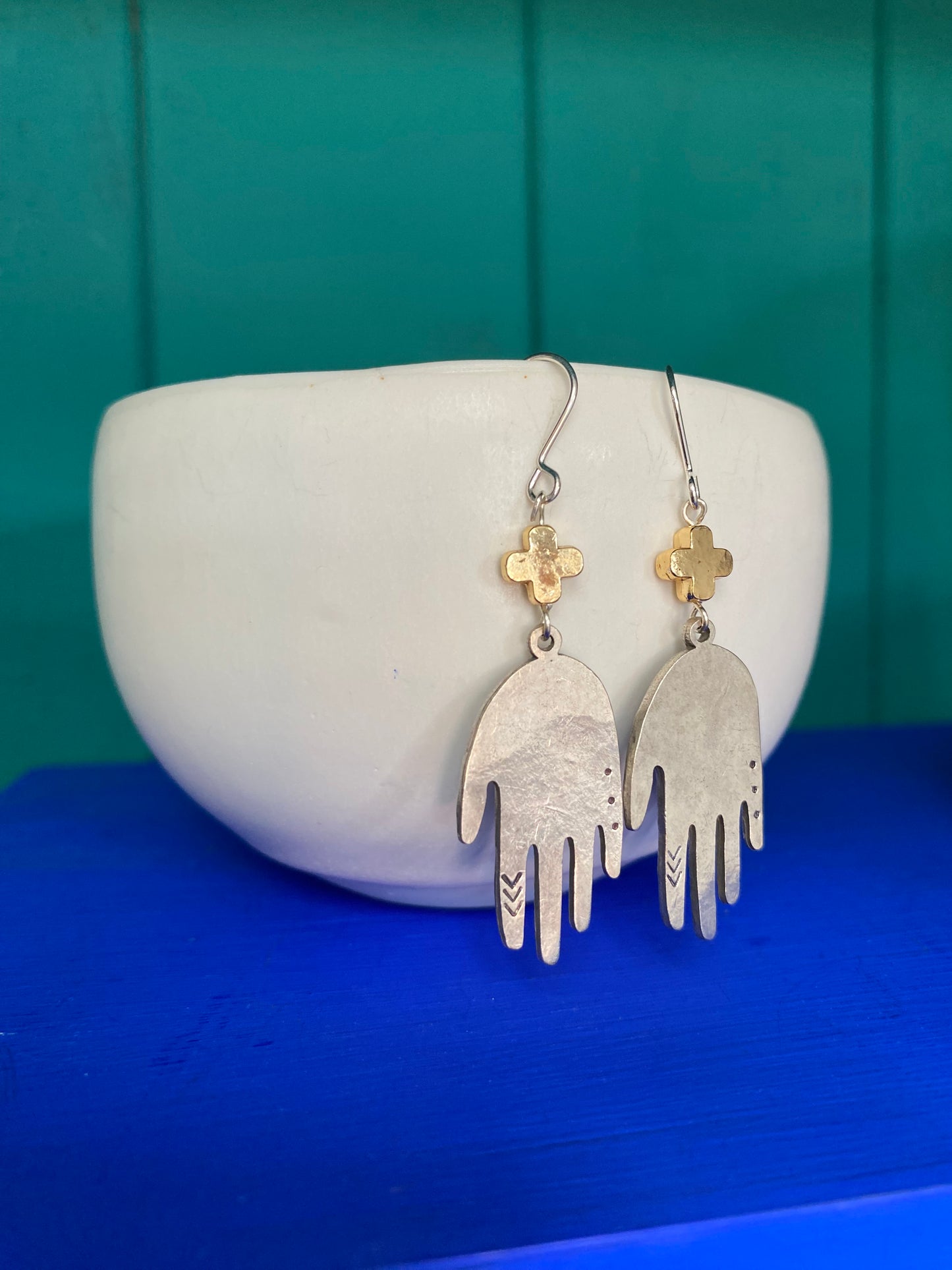 HEALING HANDS Hammered Silver plated earrings