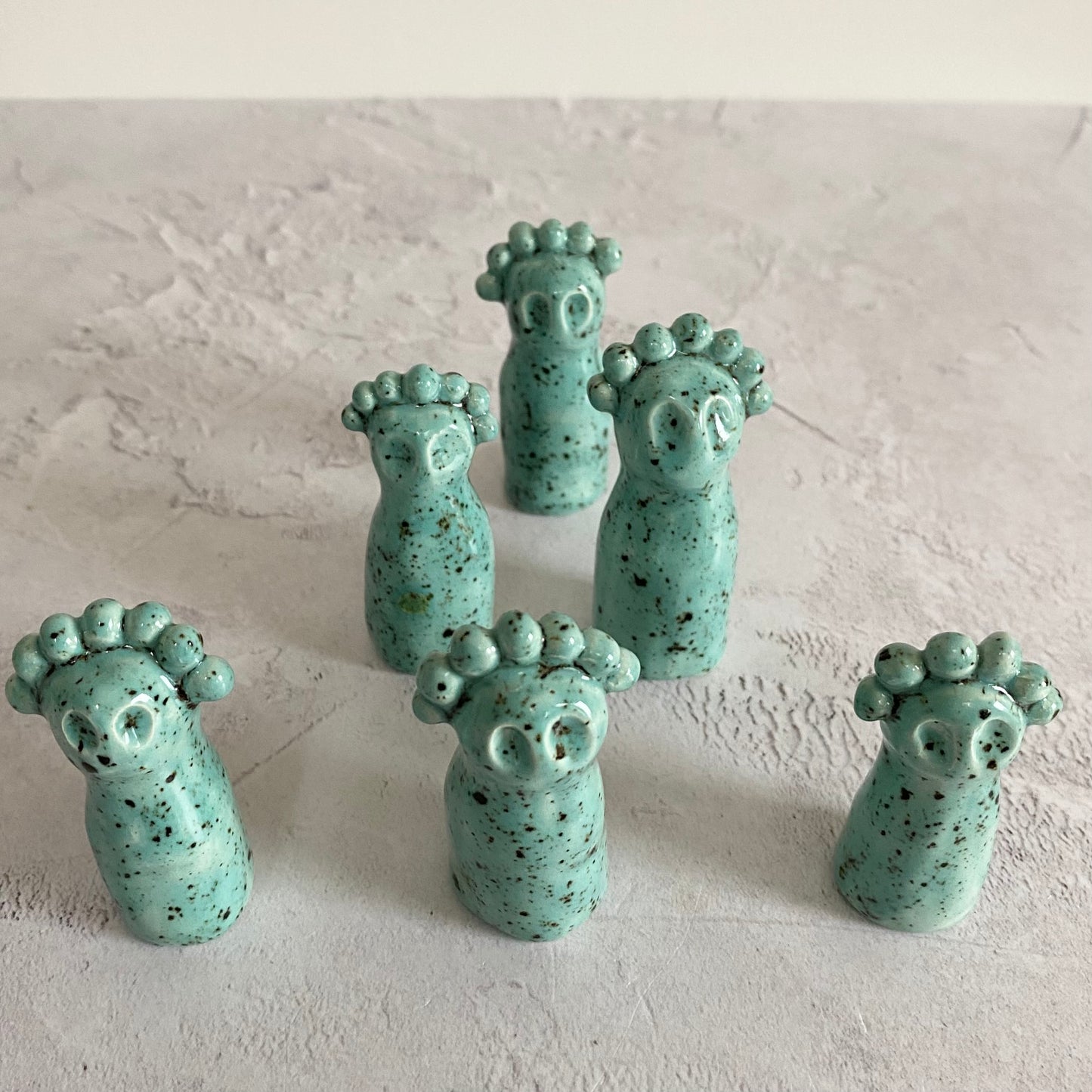 Ceramic Altar Women -Speckled Blue