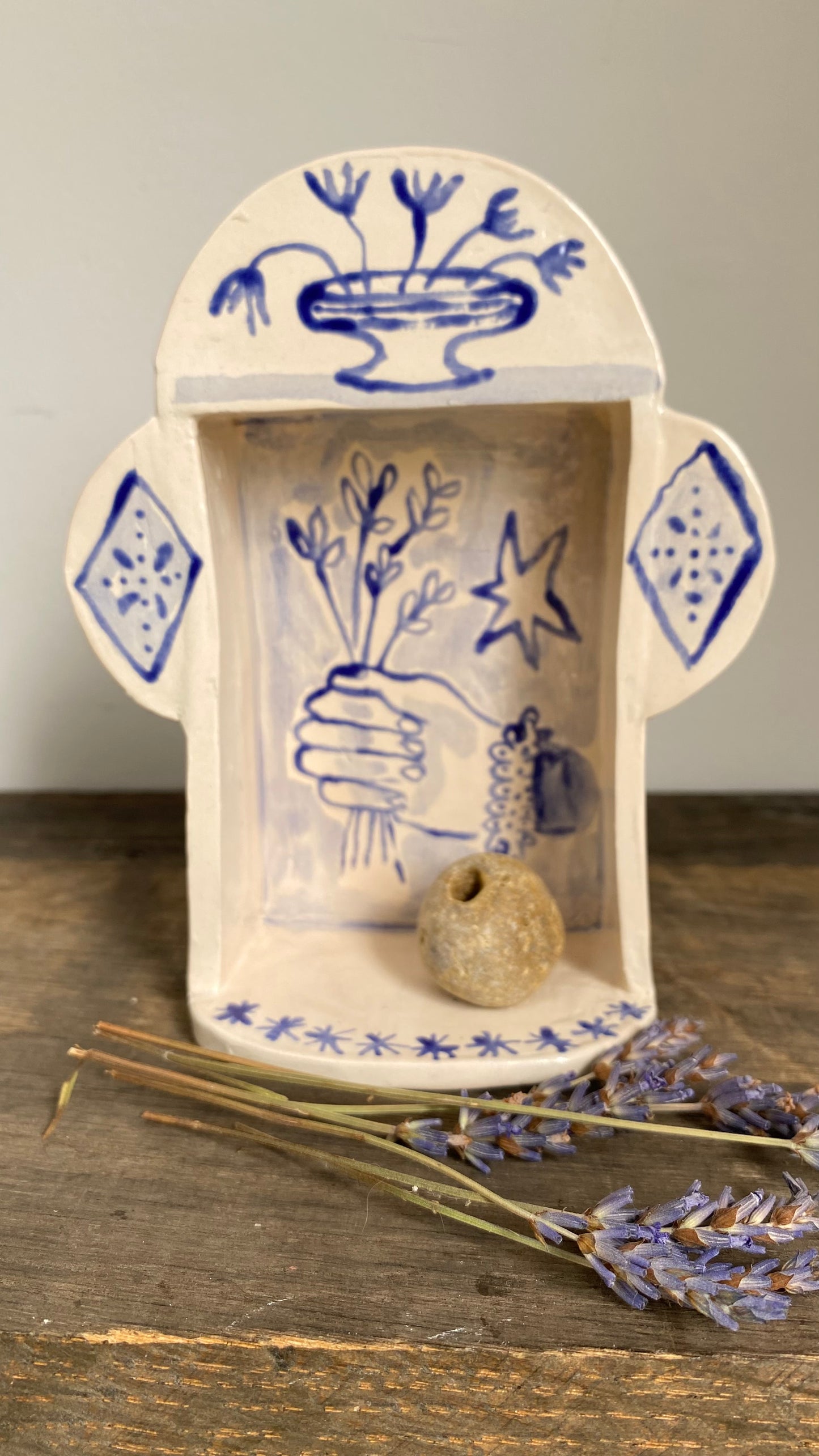 Little Altar - Temple - Ceramic Art - Object - Hand & House