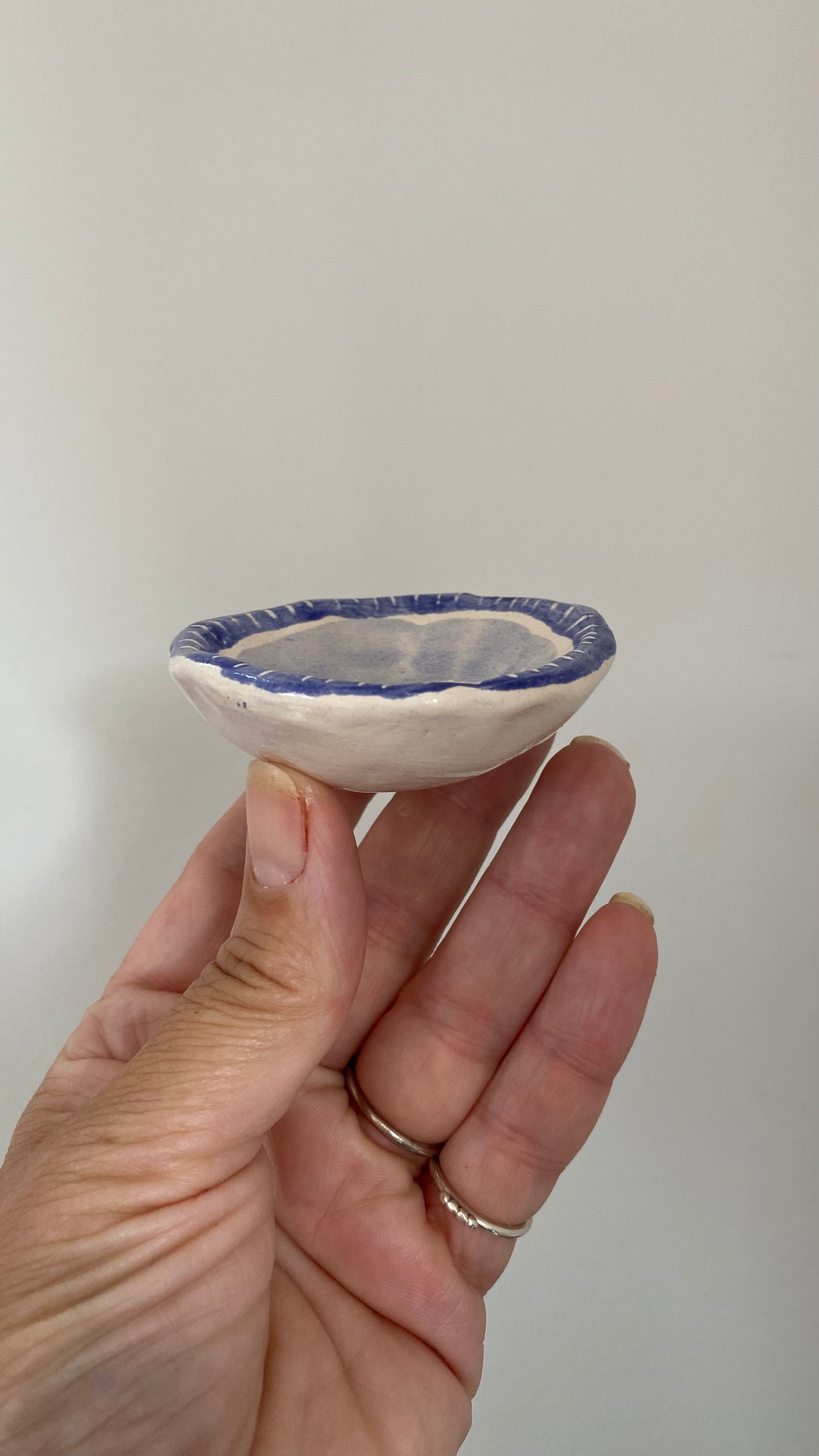 Ceramic Trinket Dish - Decorative Bowl - Ring Dish - Illustration - Home - Delft Inspired