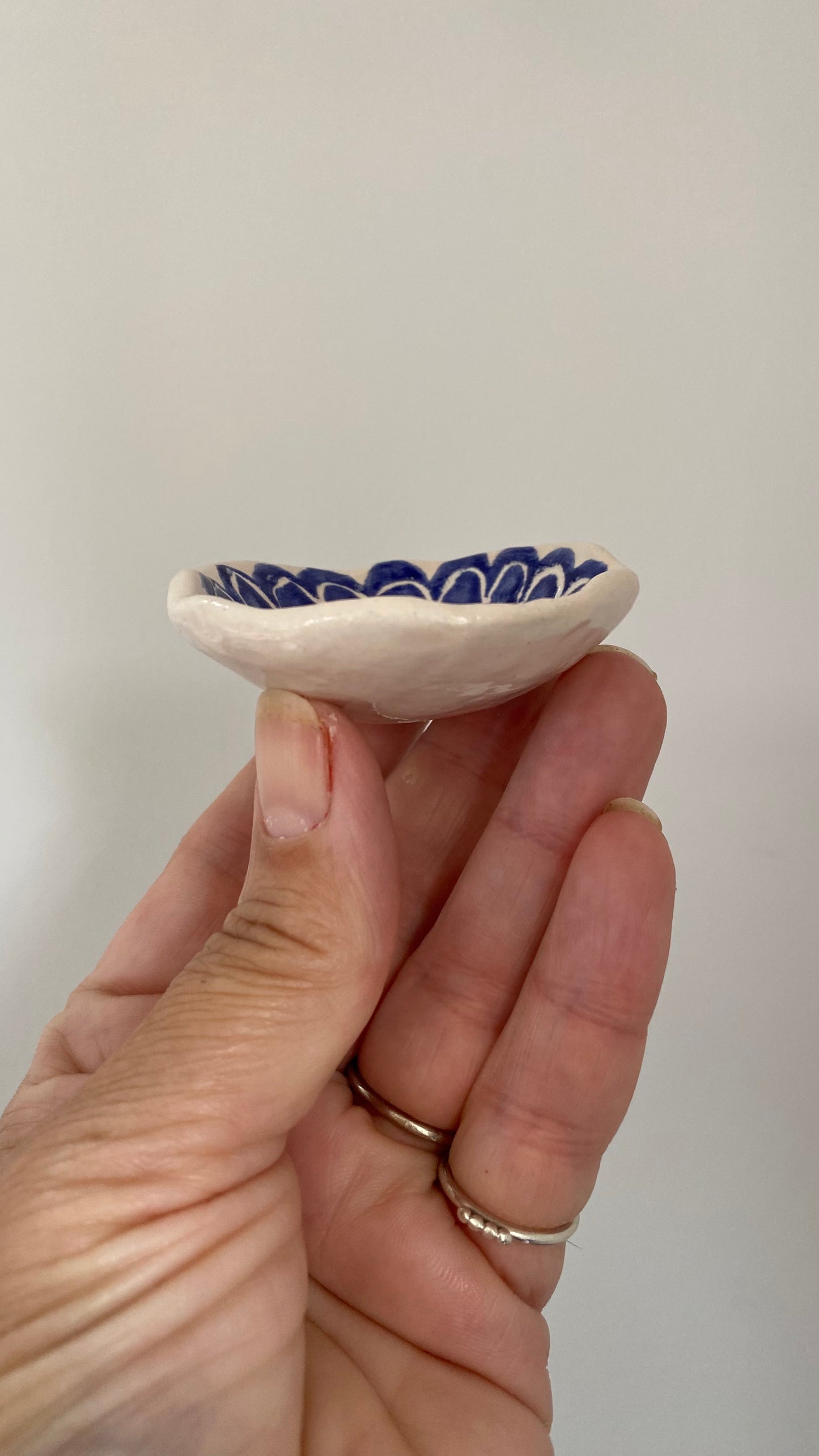Ceramic Trinket Dish - Decorative Bowl - Ring Dish - Figure - Illustration - Blue Flower - Delft Inspired
