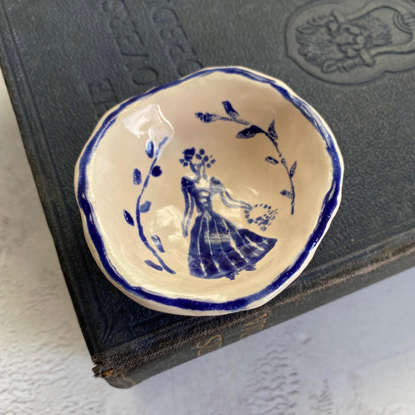 Ceramic Trinket Dish - Decorative Bowl - Ring Dish -  Lady - Figure