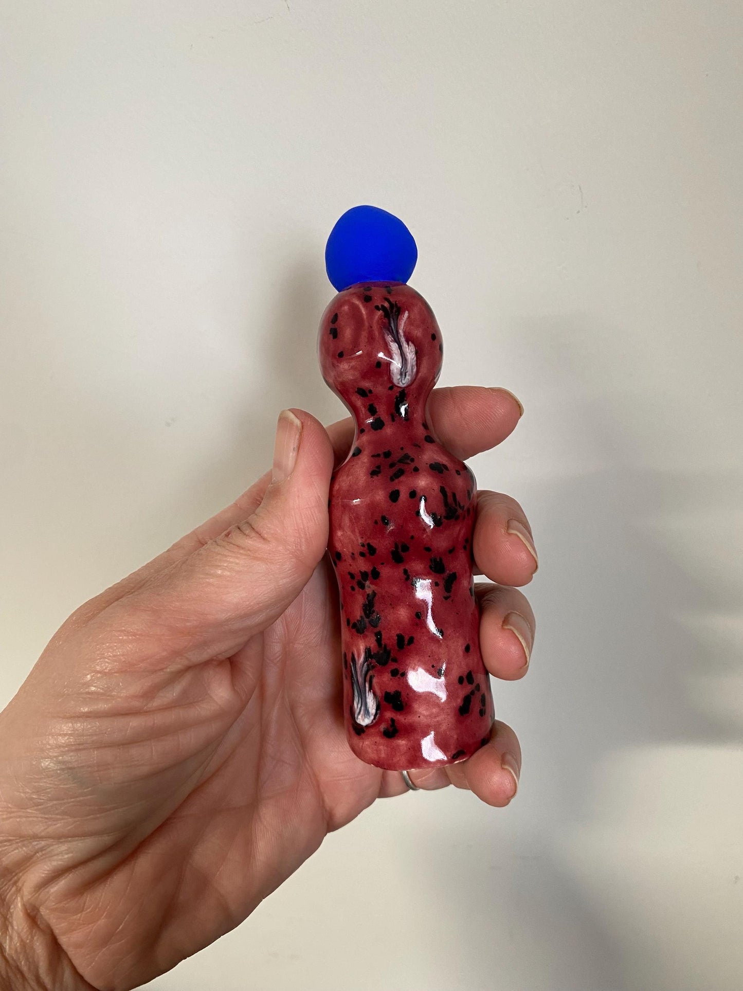 Altar Woman Figurine - Ceramic - Cherry Red Speckled - Blue