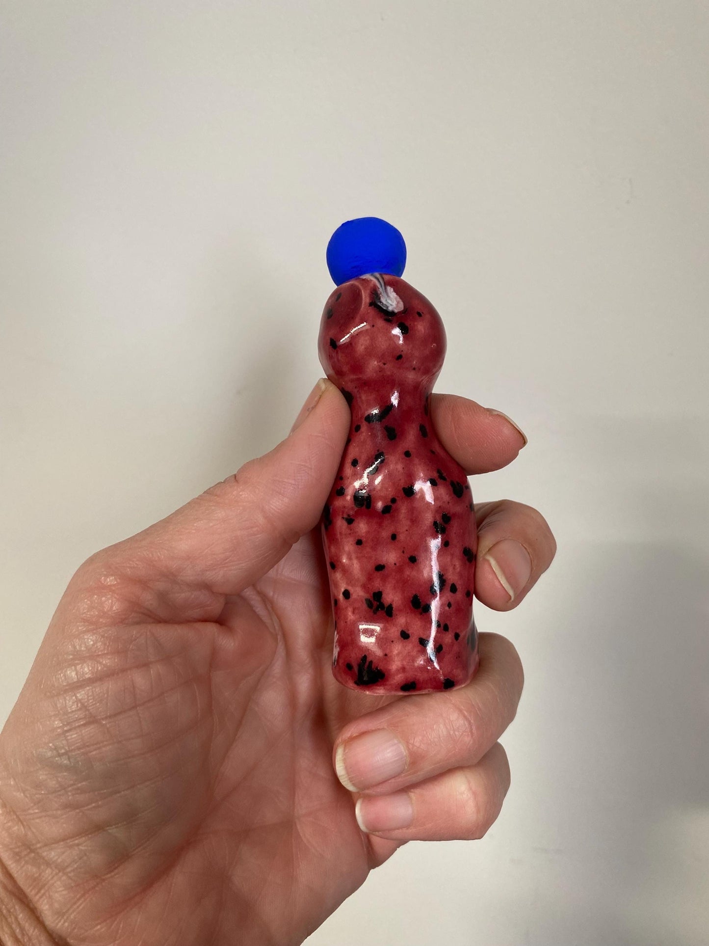 Altar Woman Figurine - Ceramic - Cherry Red Speckled - Blue